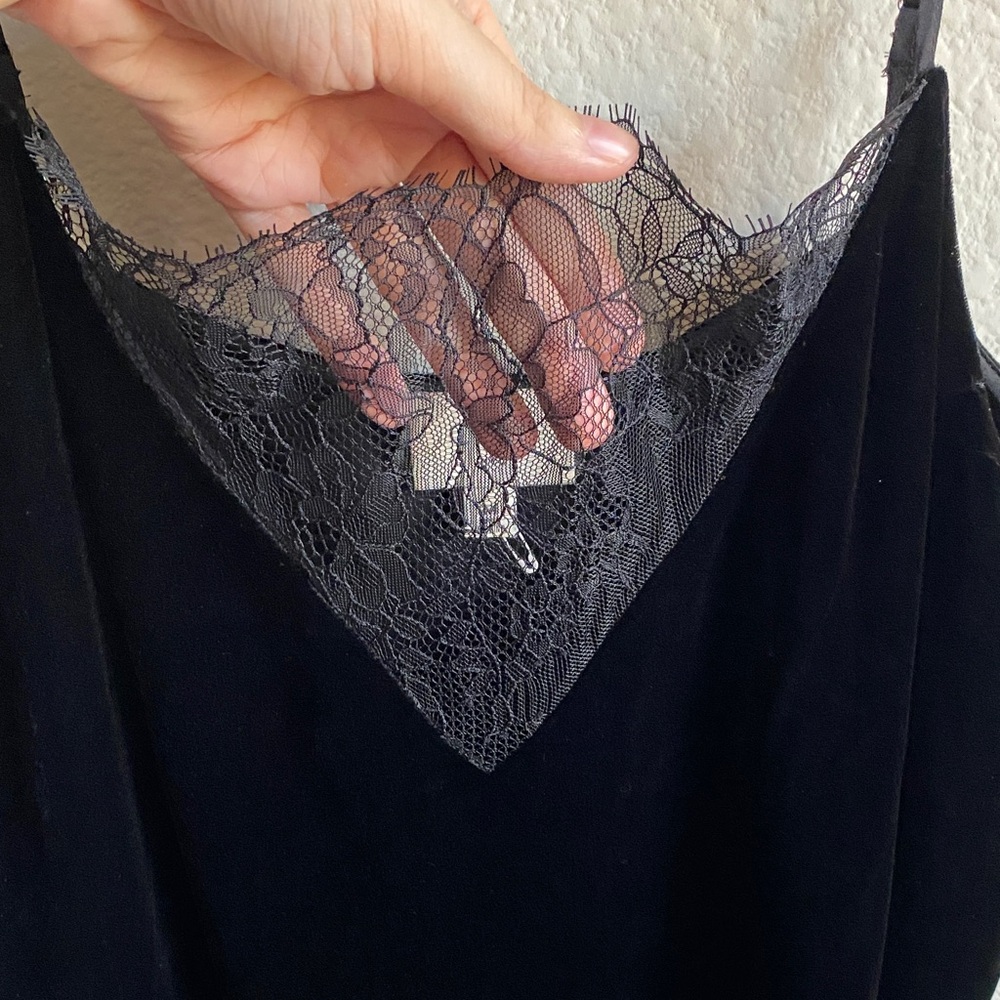 Cami NYC Black Velvet Lace Cami - Picture 5 of 10